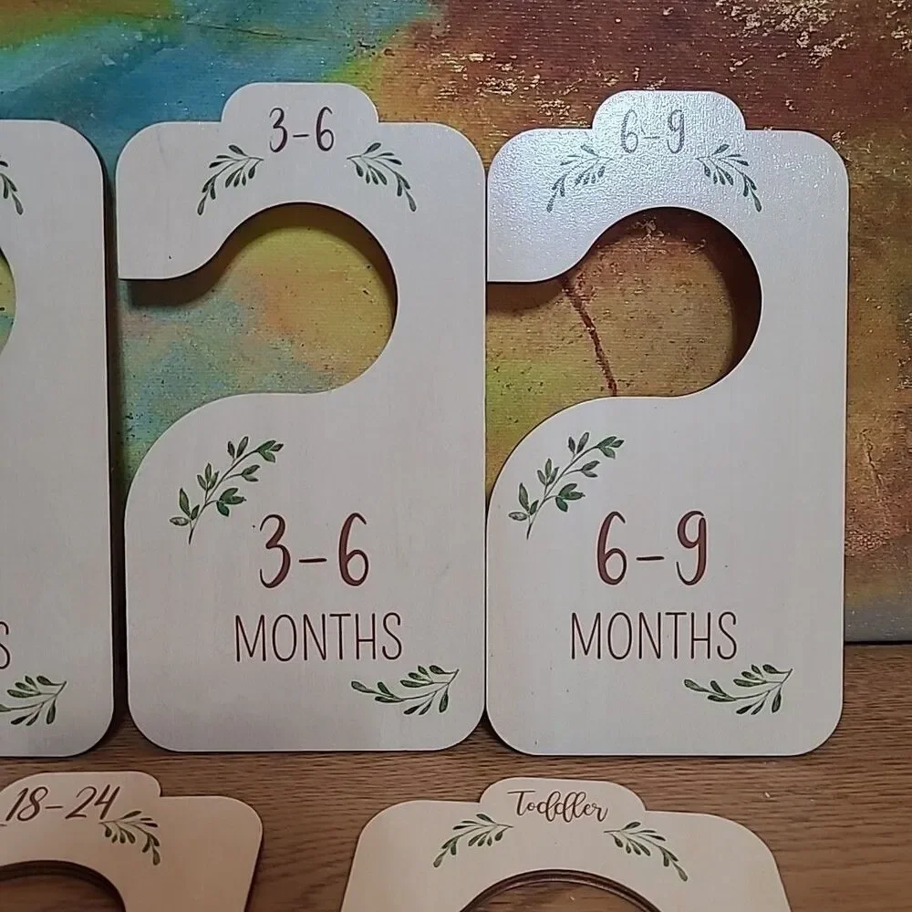 Baby Hanging Clothes Organizer Hangers Size Separators Wooden NB To Toddler